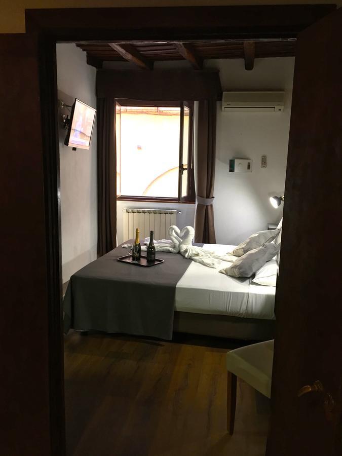 Do-Do Navona Suites Rom Zimmer foto